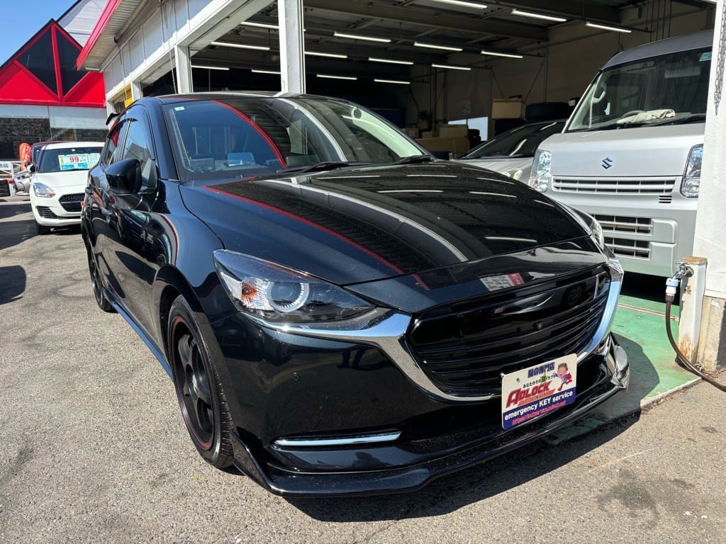 マツダ MAZDA2 DJLFS 2021年式。こちらの車両の鍵を作製します