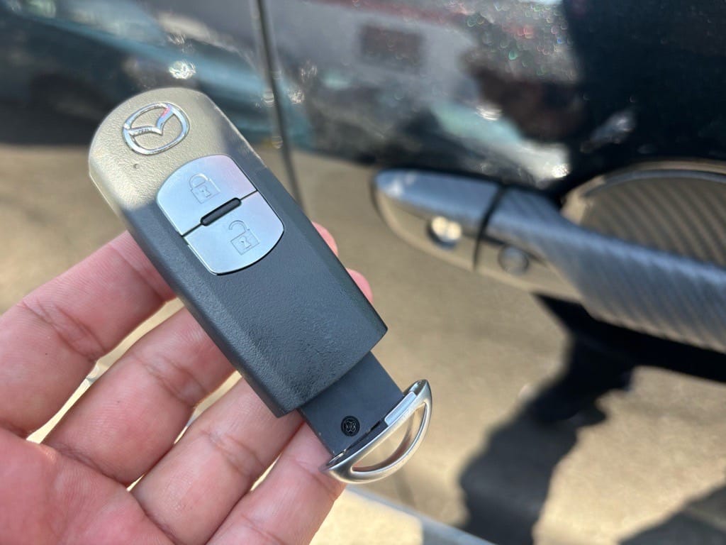 アドバンストキーにメカニカルキーを収納