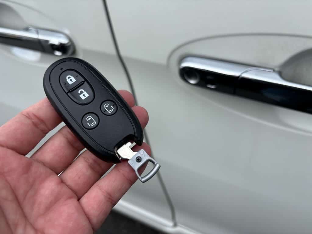 登録が完了したスペーシアに作製したメカニカルキーを収納