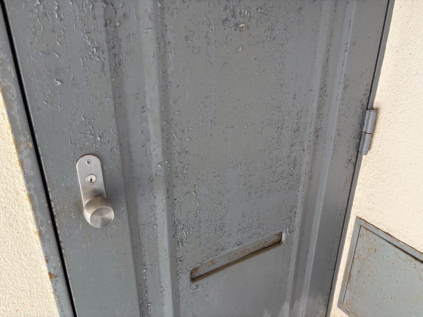 解錠のご依頼をいただいた鉄扉