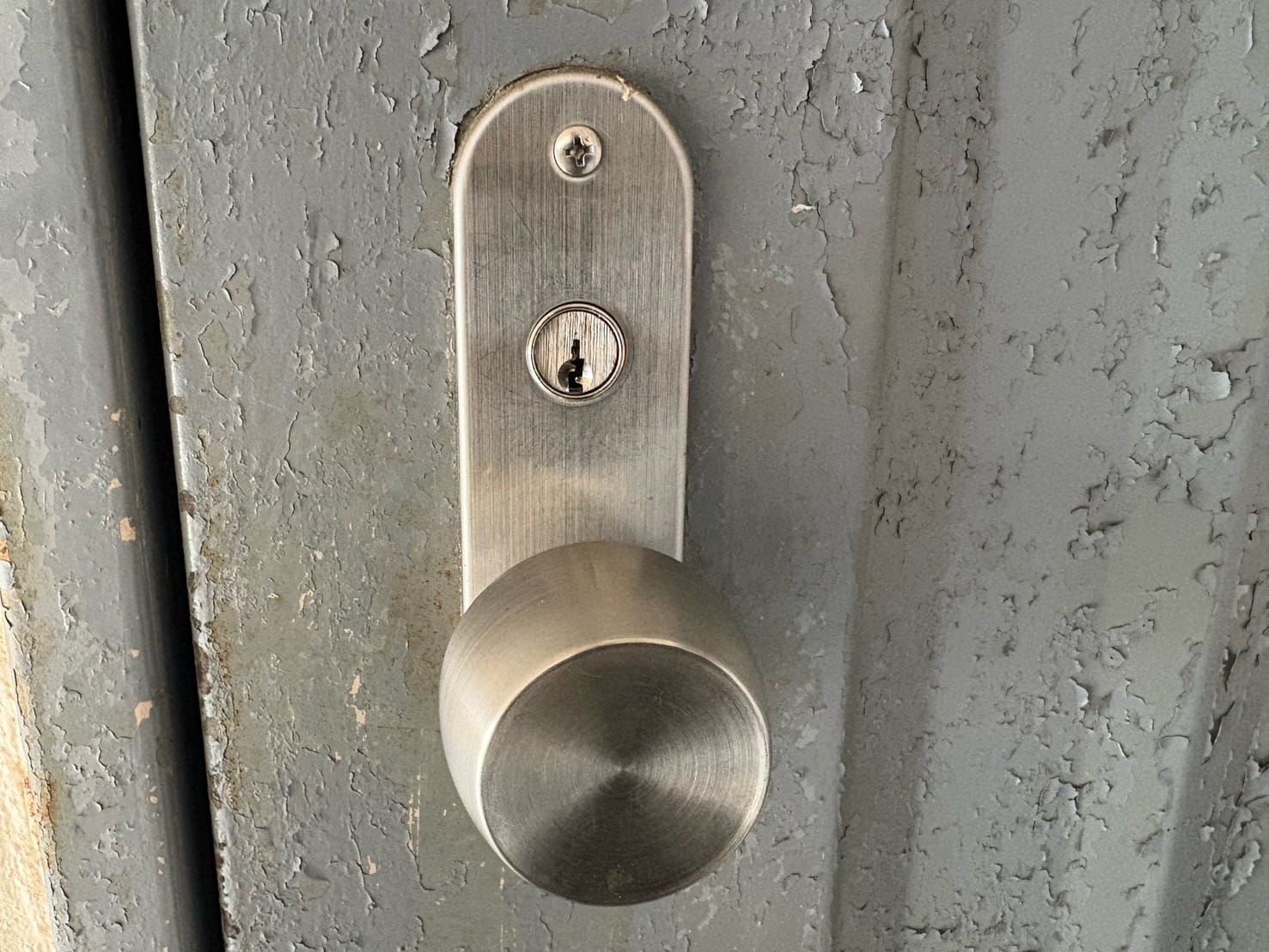 旧SHOWAの面付錠が付いている