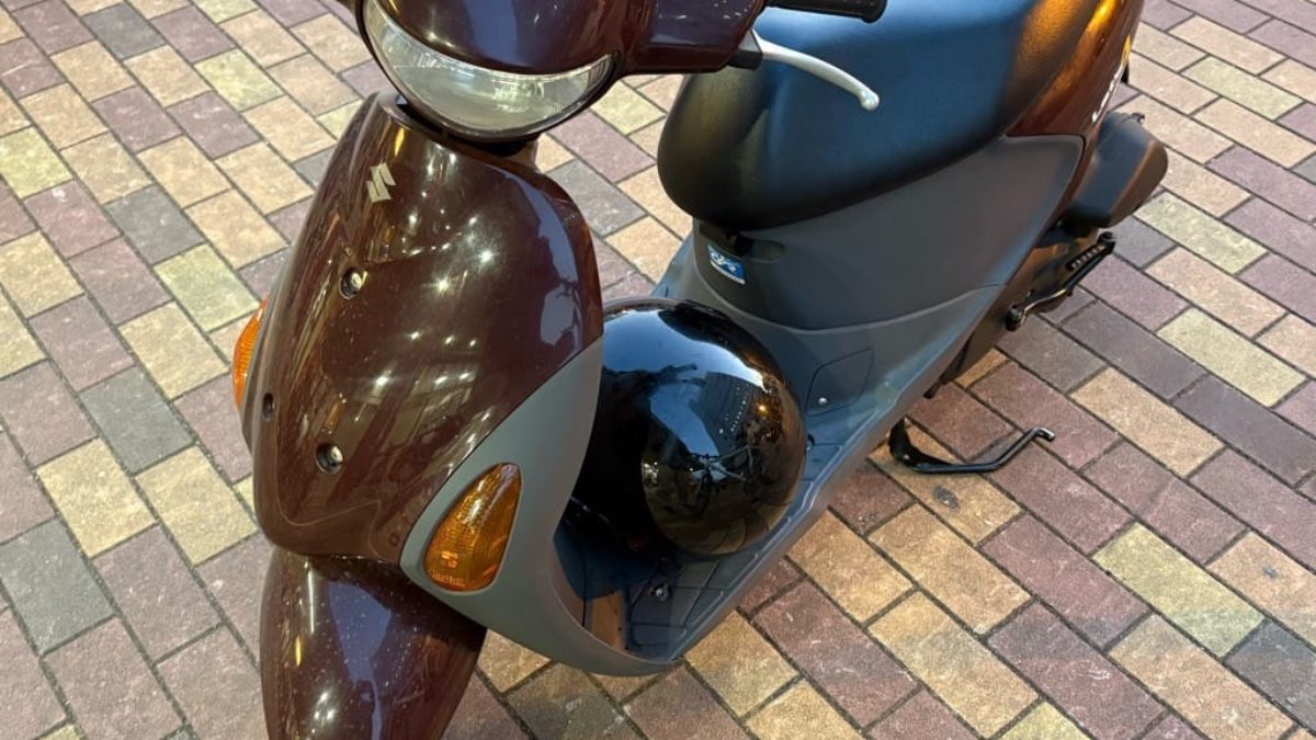 スズキレッツ4】外出中にメットインに鍵を閉じ込めてしまった！｜広島