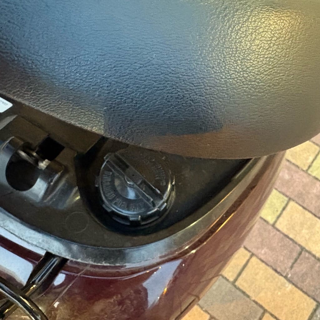 メットインが開きました