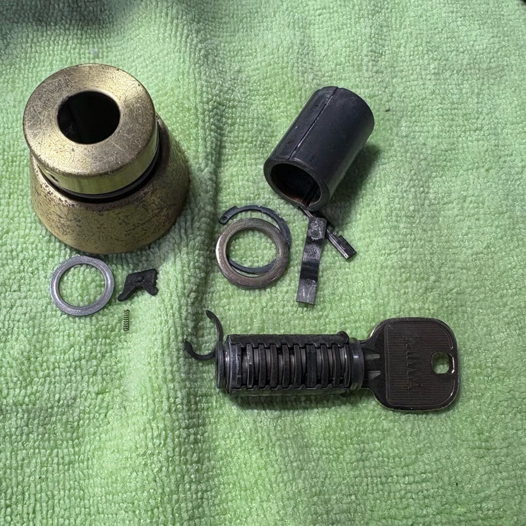 分解されたシリンダー