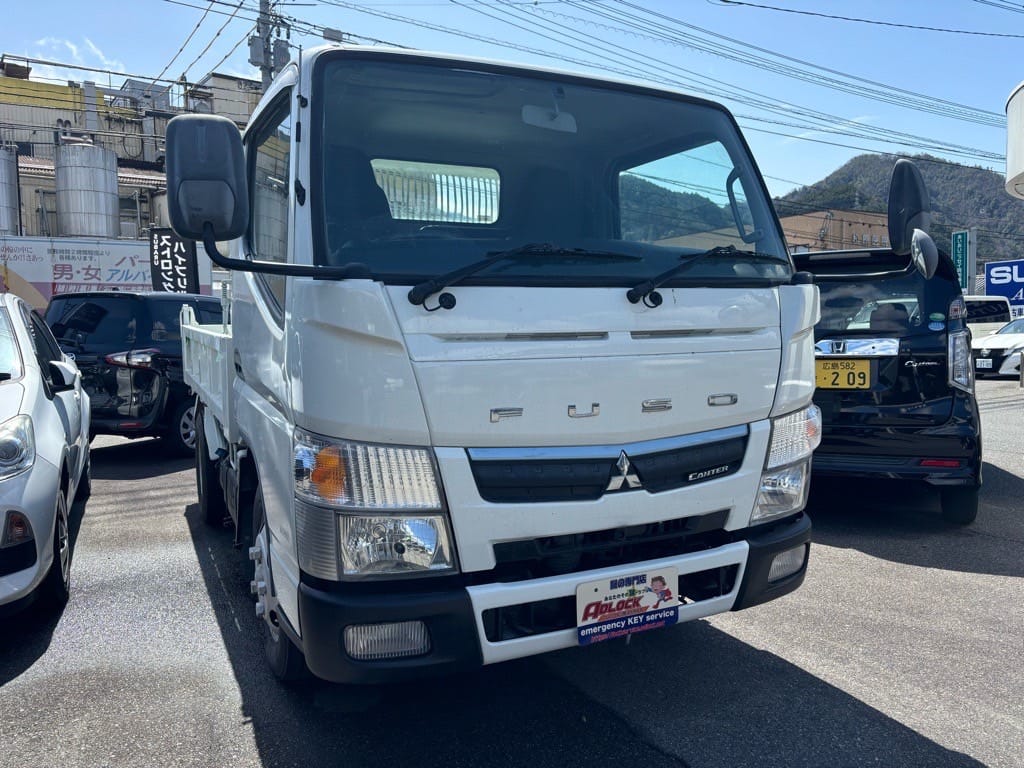 三菱ふそう キャンターFBA60 2018年式。こちらの車両の鍵を作製します