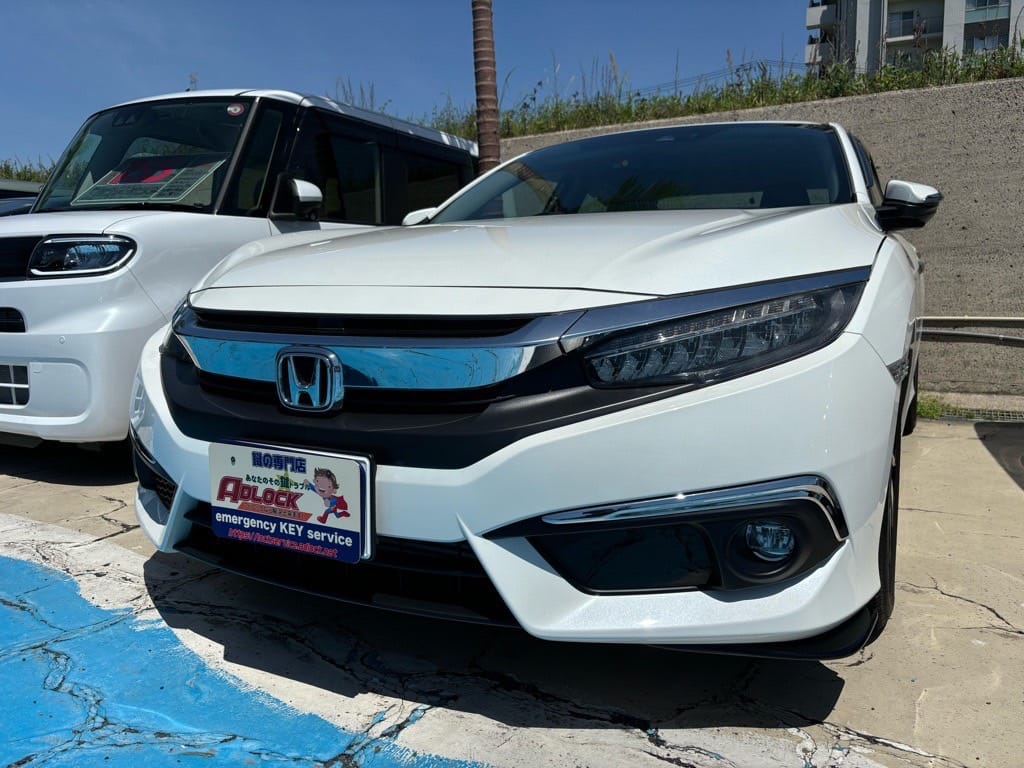 ホンダ シビック FC1 2017年式。こちらの車両の鍵を作製します