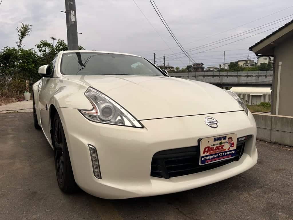 日産 フェアレディZ Z34 2016年式。こちらの車両の鍵を作製します