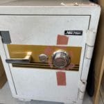 ダイヤル解錠を行う金庫