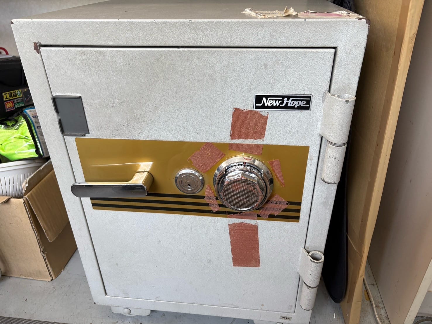 ダイヤル解錠を行う金庫