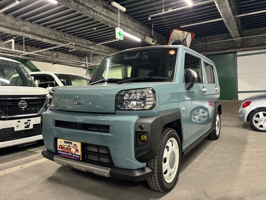 ダイハツ タフト LA910S 2020年式。こちらの車両の鍵を作製します