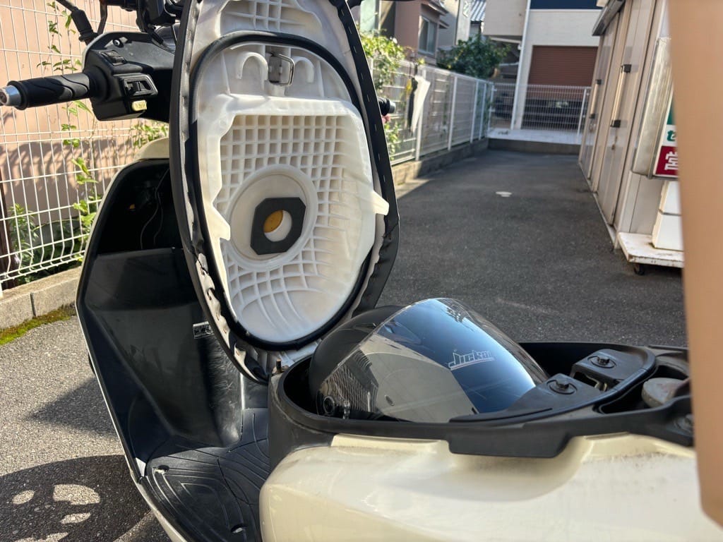 メットインが開きました