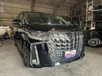 トヨタ アルファードAGH30 2022年式。こちらの車両の鍵を作製します