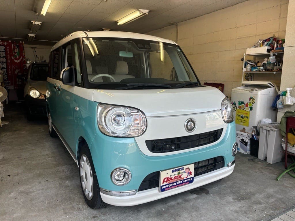 ダイハツ ムーヴキャンバスLA800S 2018年式。こちらの車両の鍵を作製します
