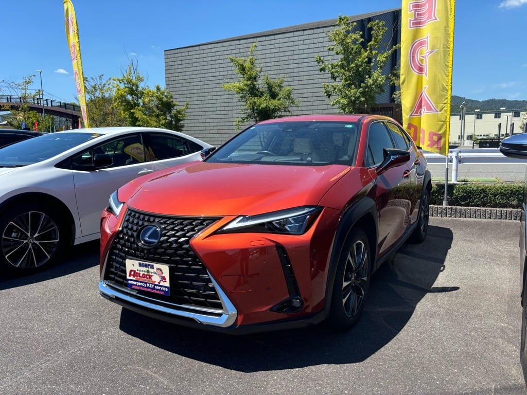 レクサス UX250h MZAH10 2020年式。こちらの車両の鍵を作製します