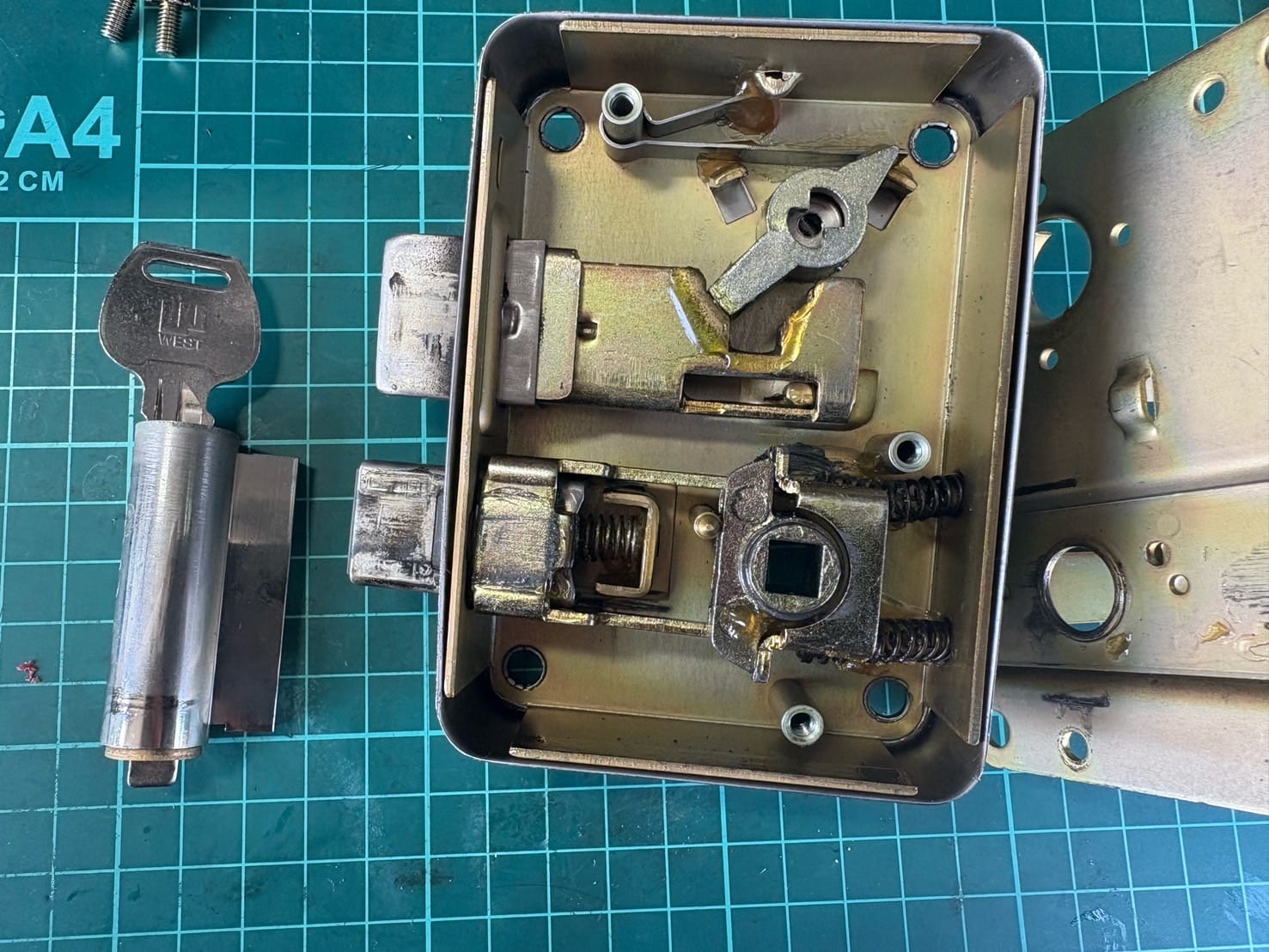 分解されたシリンダー