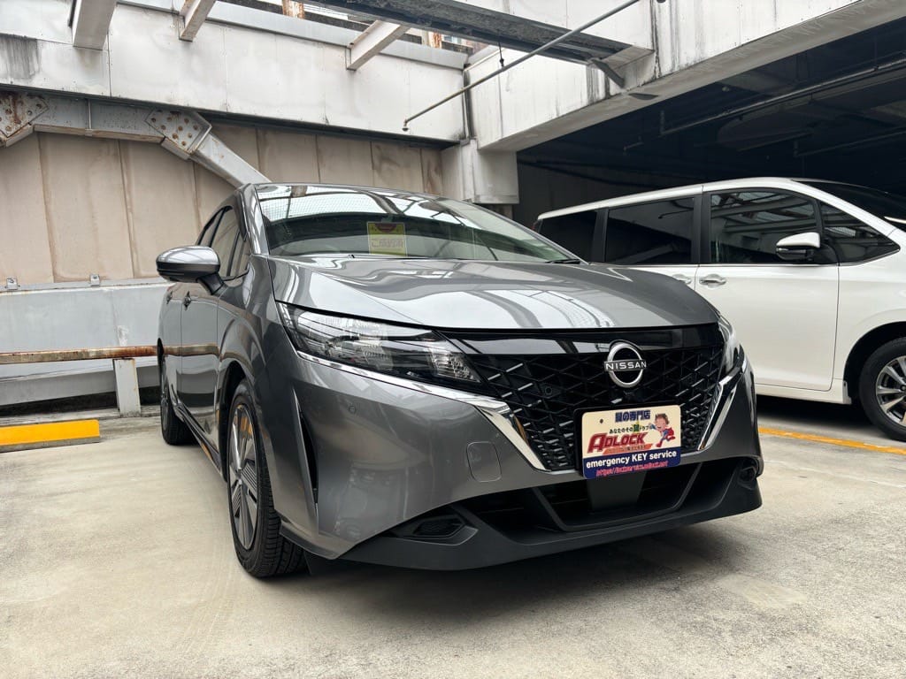 日産 ノートE13 2023年式。こちらの車両の鍵を作製します