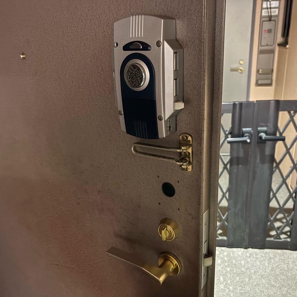 交換前の室内側の扉