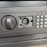 テンキー式の金庫です