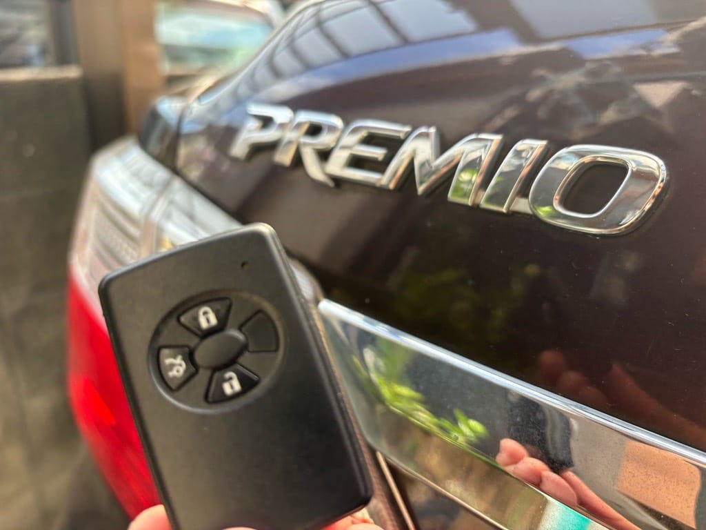 プレミオのスマートキー一式の作製が完了しました