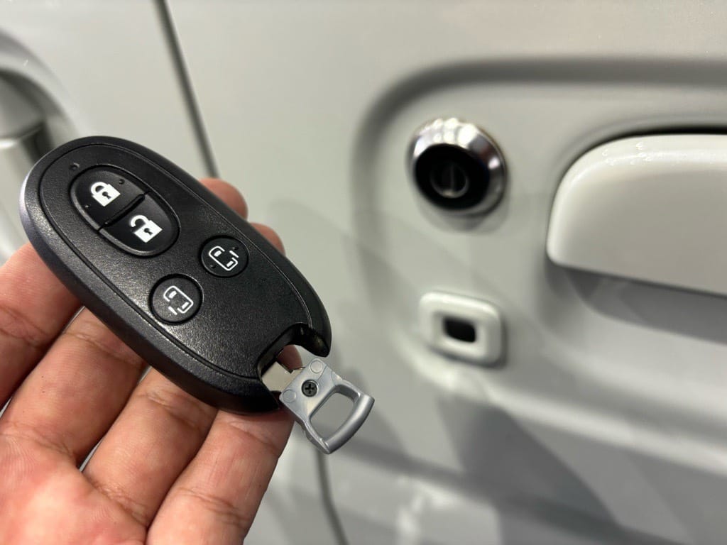 登録完了したエブリイのスマートキーに作製したメカニカルキーを収納