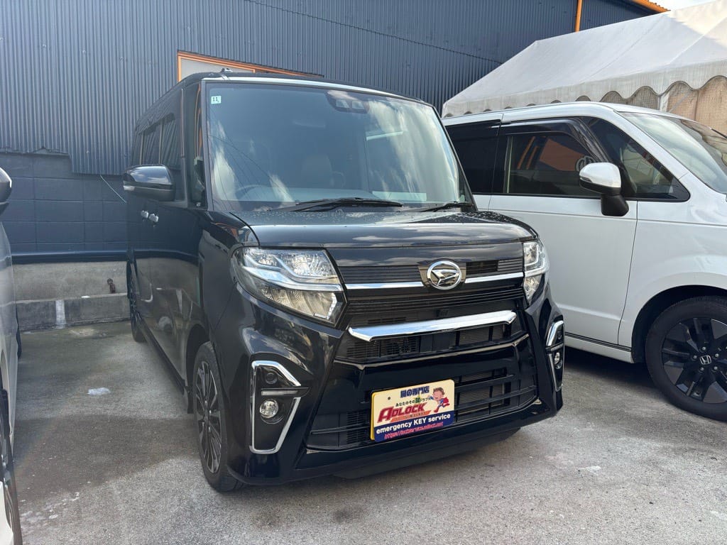 ダイハツ タントLA650S 2020年式。こちらの車両の鍵を作製します。