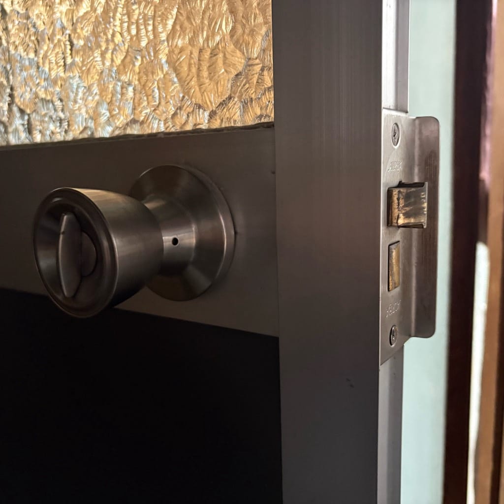 解錠に成功し、ドアが開きました