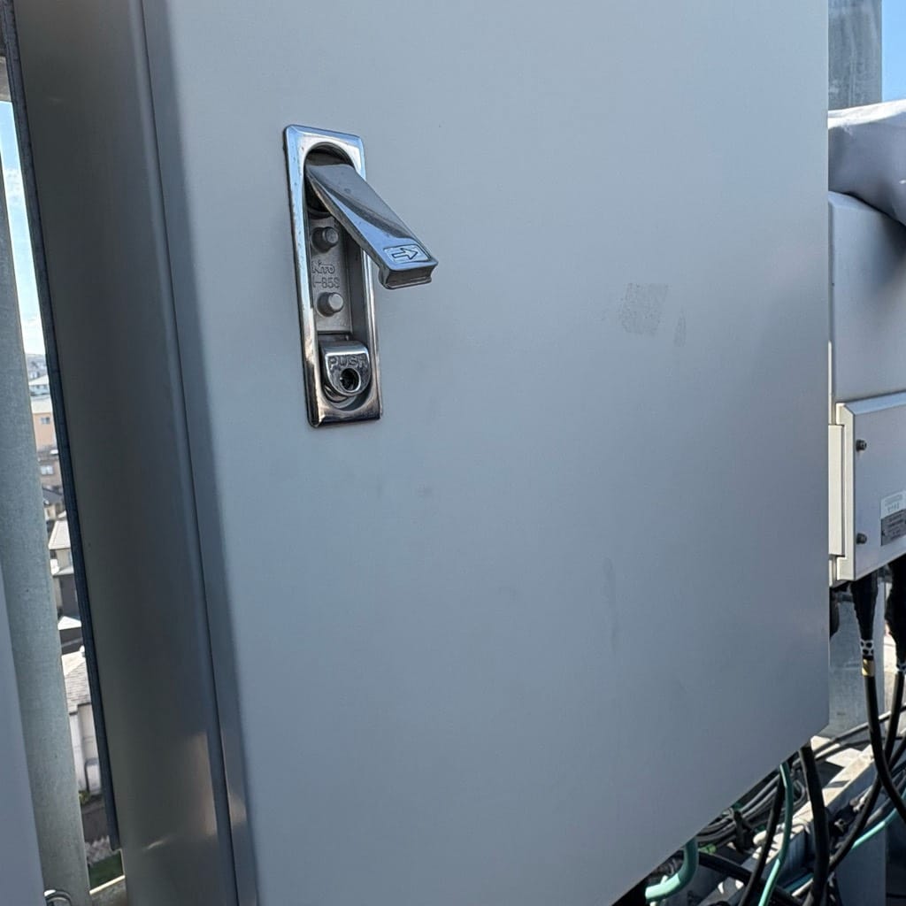 トラブルが発生した機器ボックス