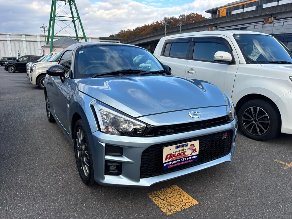 ダイハツ コペンGR LA400K 2025年式。こちらの車両の鍵を作製します