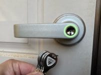 レバーハンドル錠の取り付けが完了