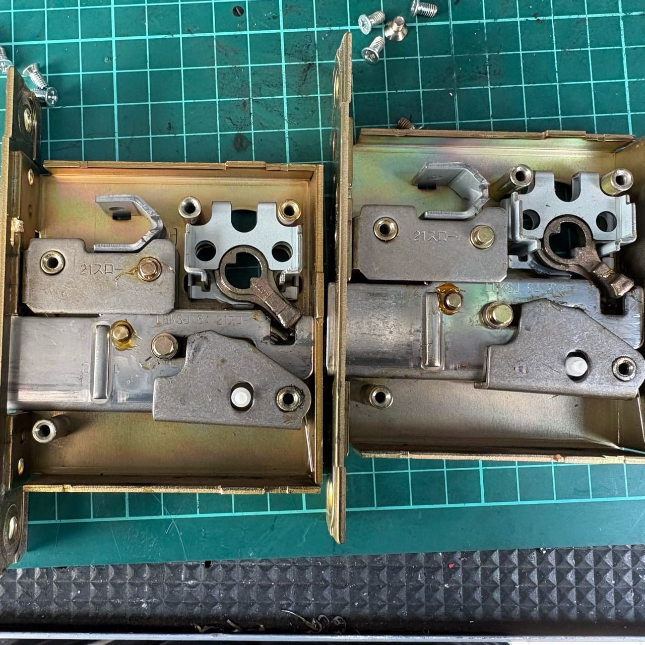 分解されたケースロック