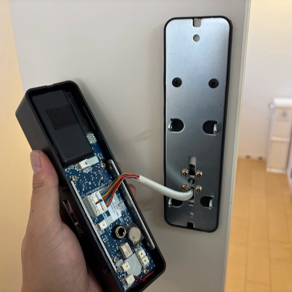 ロックマンLC-505TA-Hを取り付け途中