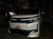 トヨタ ヴォクシー(ZWR80) 2015年式。こちらの車両の鍵を作製します