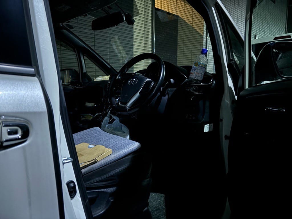 解錠に成功。運転席ドアが開きました