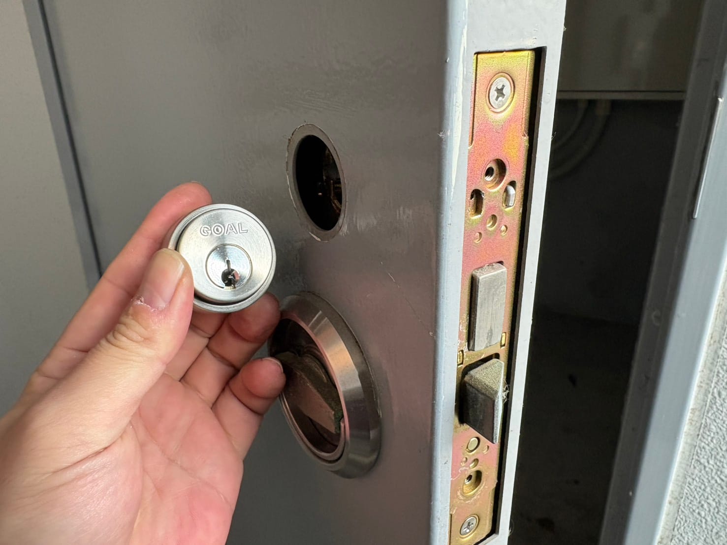 シリンダー交換中