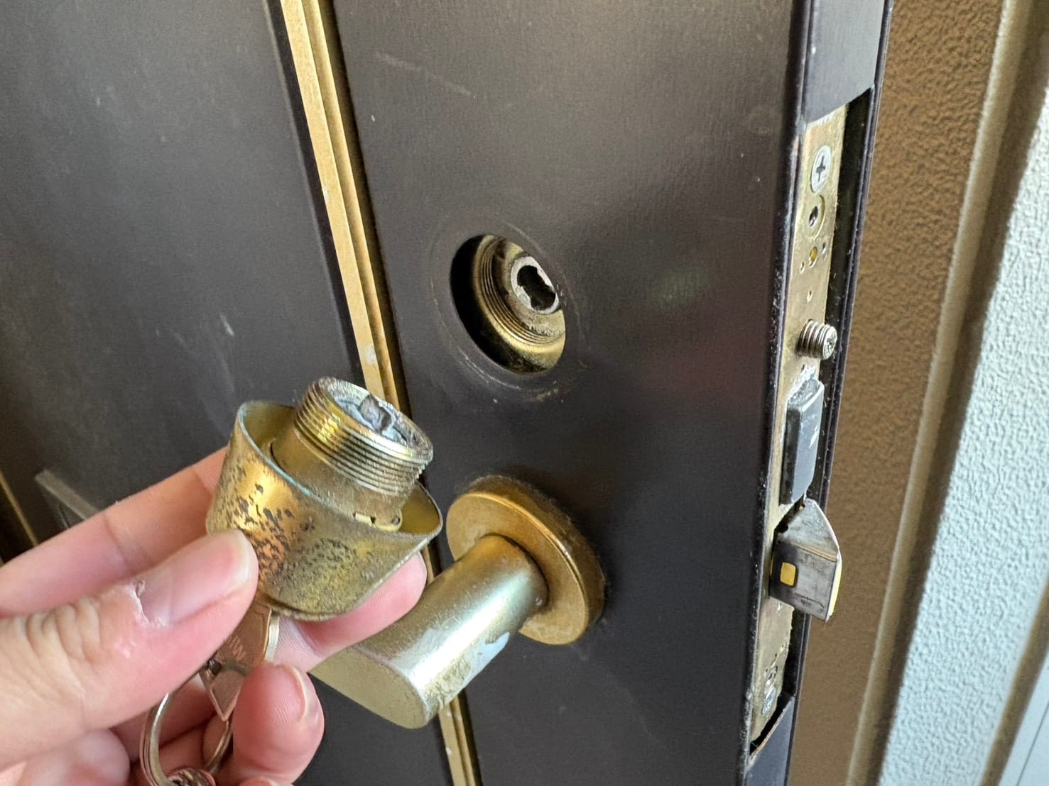 シリンダーを取り外しました