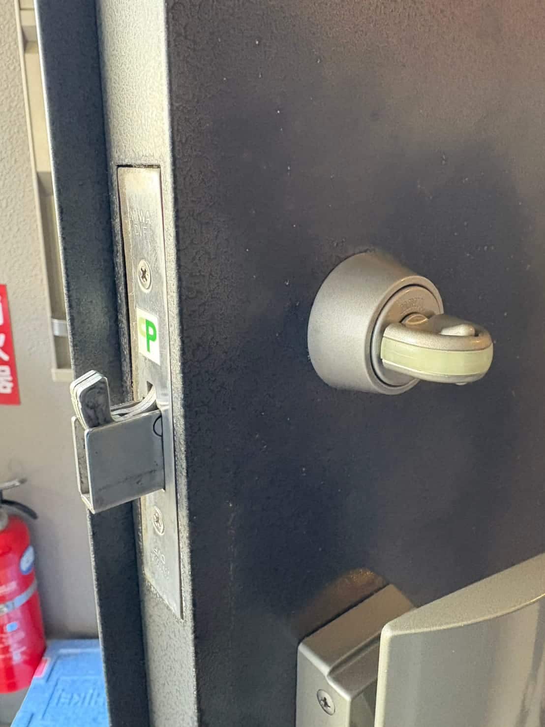 修理完了。つまみがしっかりと横を向くようになった