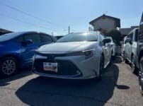 トヨタ カローラツーリング ZWE211 2020年式。こちらの車両の鍵を作製します