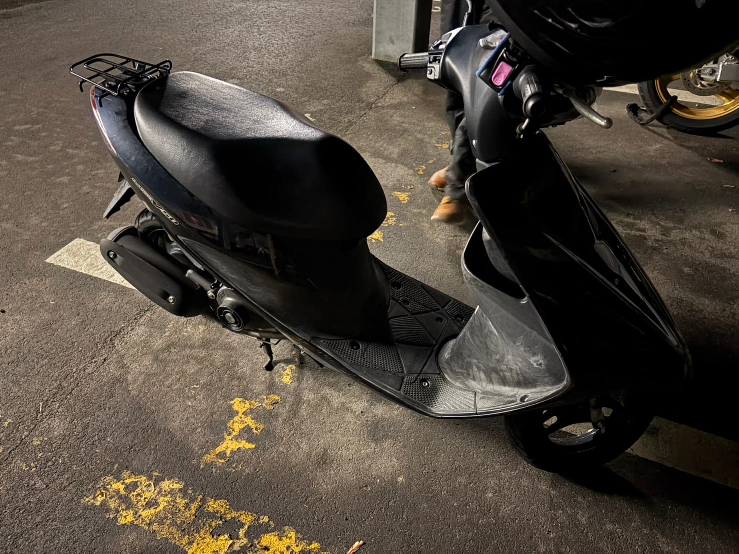 メットインとじ込みトラブルが発生したアドレスV50