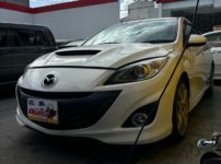 マツダ アクセラBL3FW 2010年式. こちらの車両の鍵を作製します