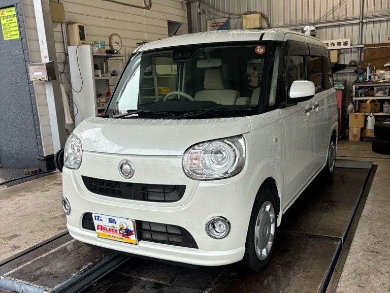 ダイハツ ムーヴキャンバスLA800S 2020年式。こちらの車両の鍵を作製します