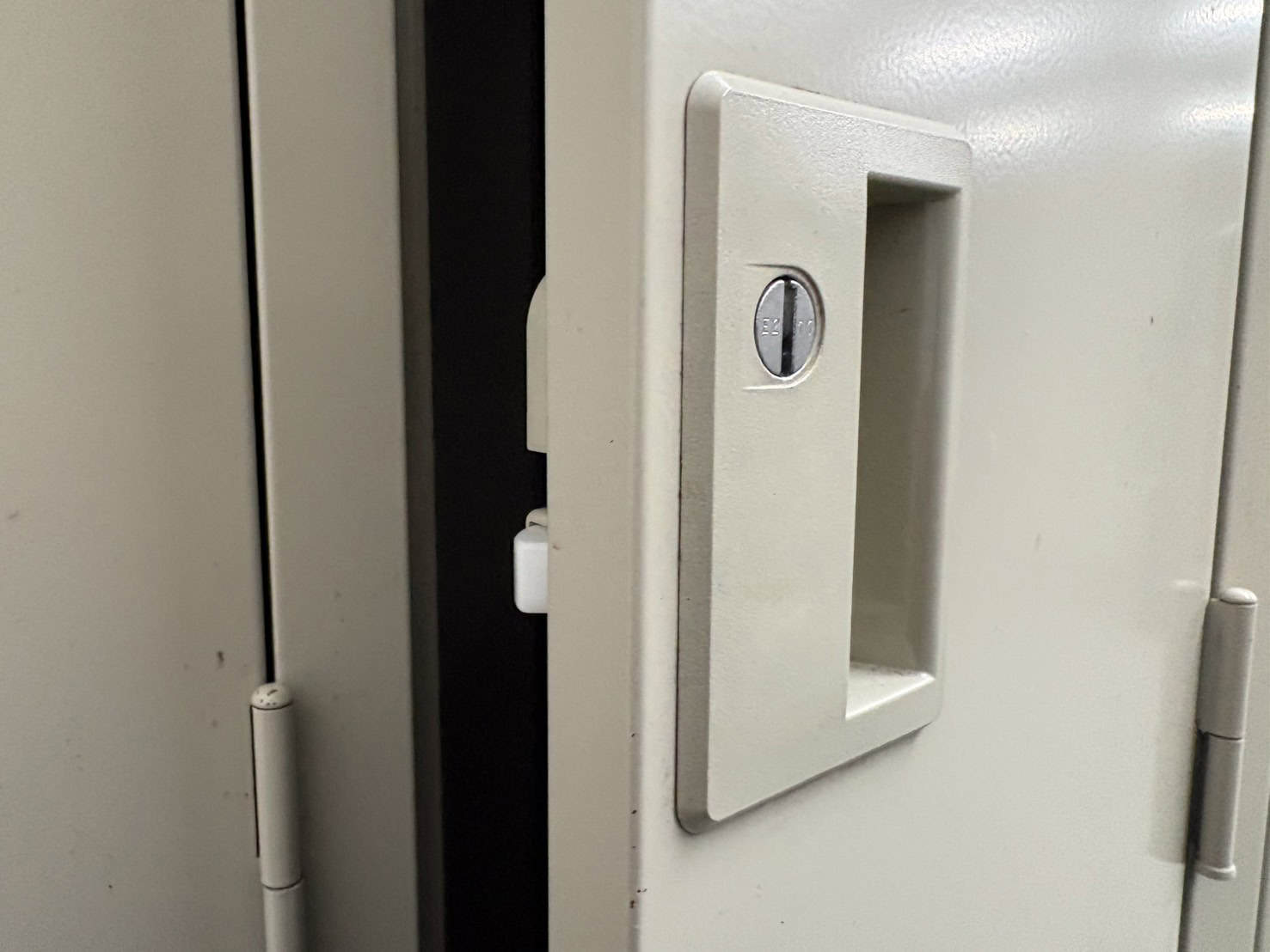 解錠に成功し、開いたロッカー