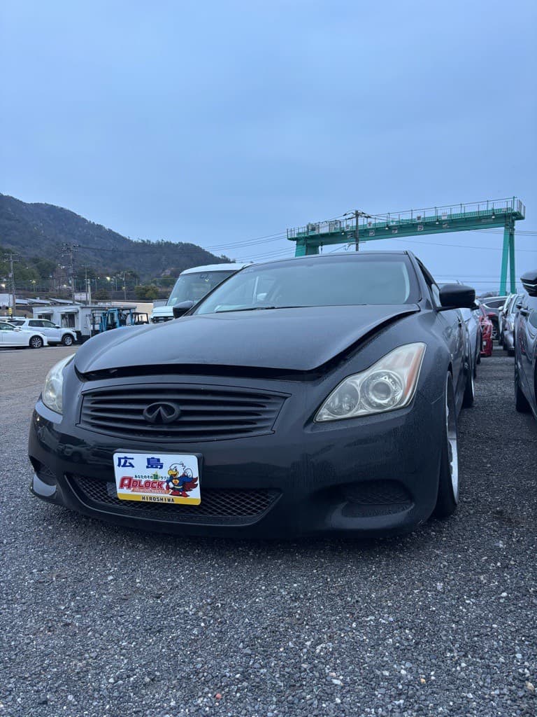 日産 スカイラインクーペCKV36 2007年式。こちらの車両の鍵を作製します